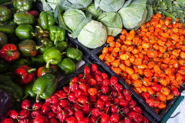 assorted-vegetable-store-displays-2252584